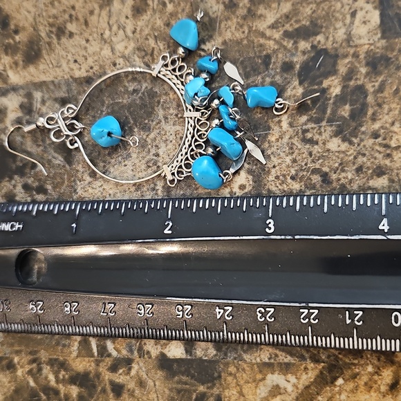 Turqoise and Silver Leaf Hoop Earrings. Excellent shape! - Picture 9 of 9